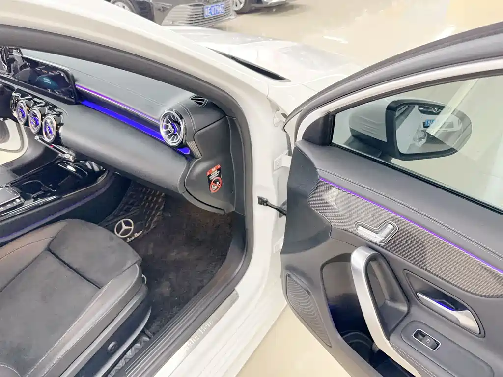 Mercedes-Benz A-Class 2021 — фото 14
