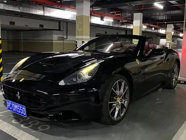Ferrari California T 2011