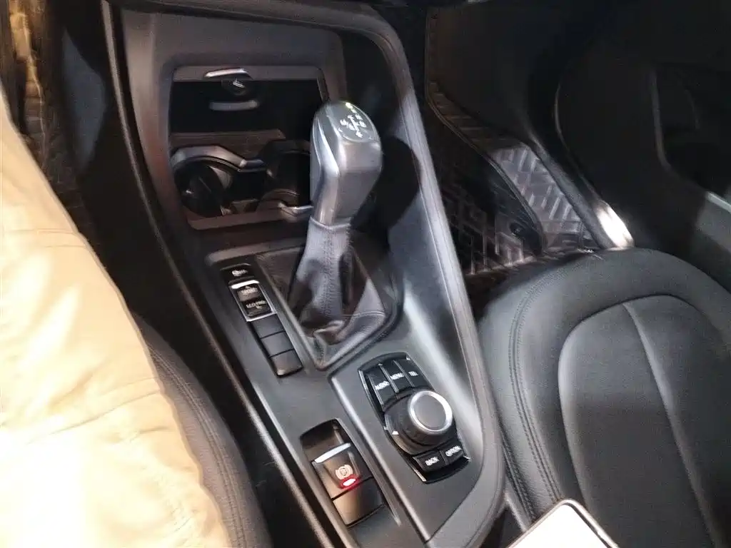 BMW X1 2017 — фото 14