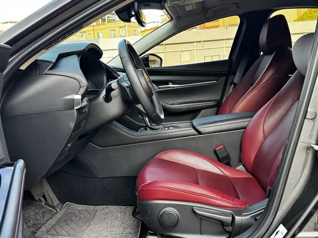Mazda 3 Axela 2023