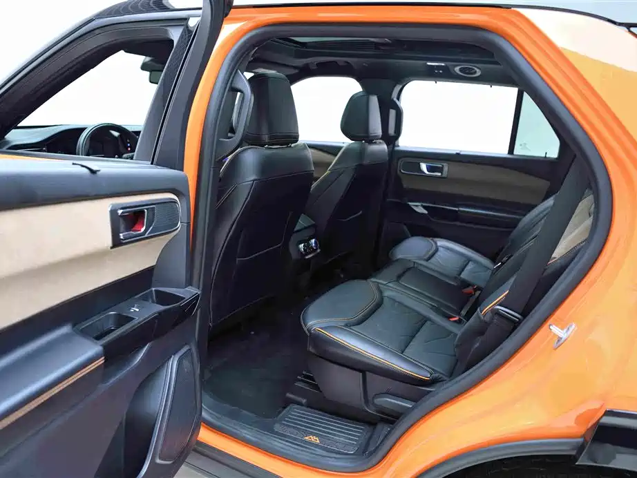 Ford Explorer 2024 — фото 13