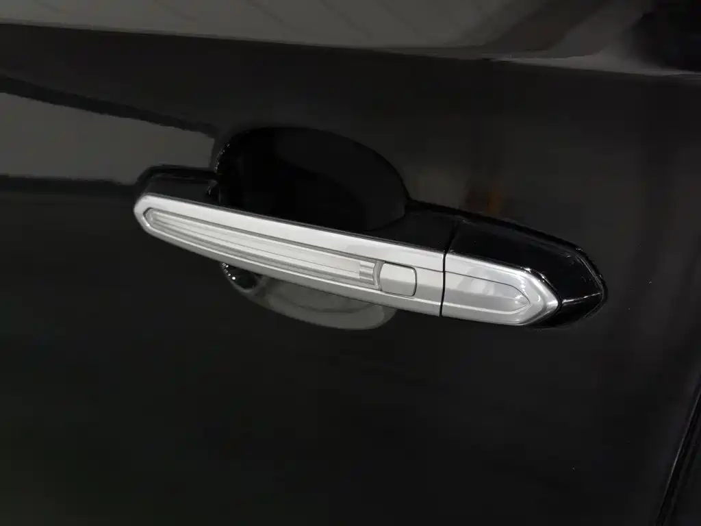 Cadillac XTS 2016 — фото 18