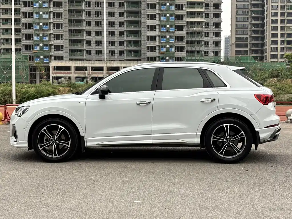 Audi Q3 2022