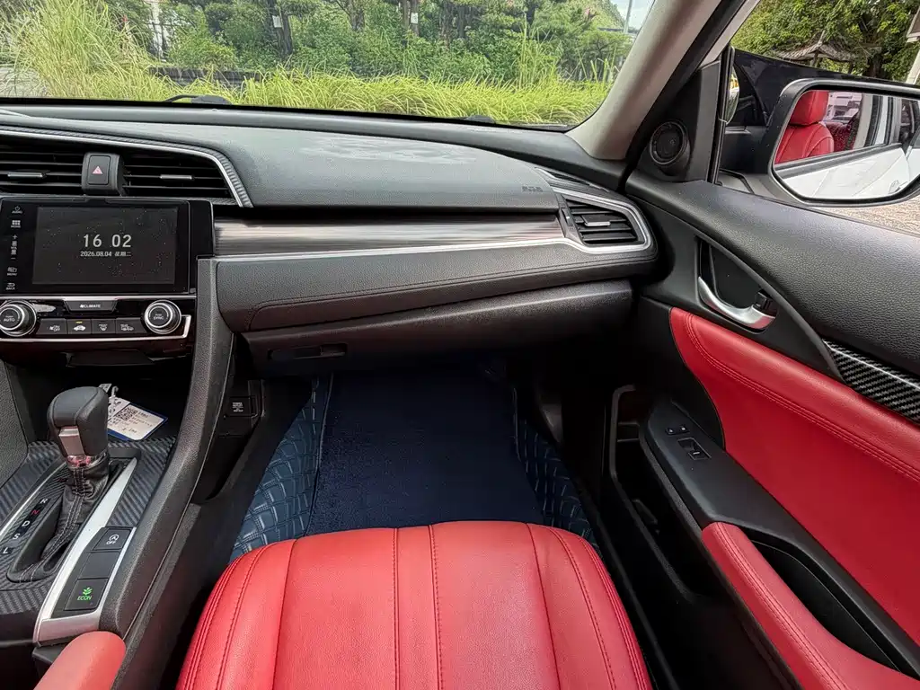 Honda Civic 2019 — фото 11