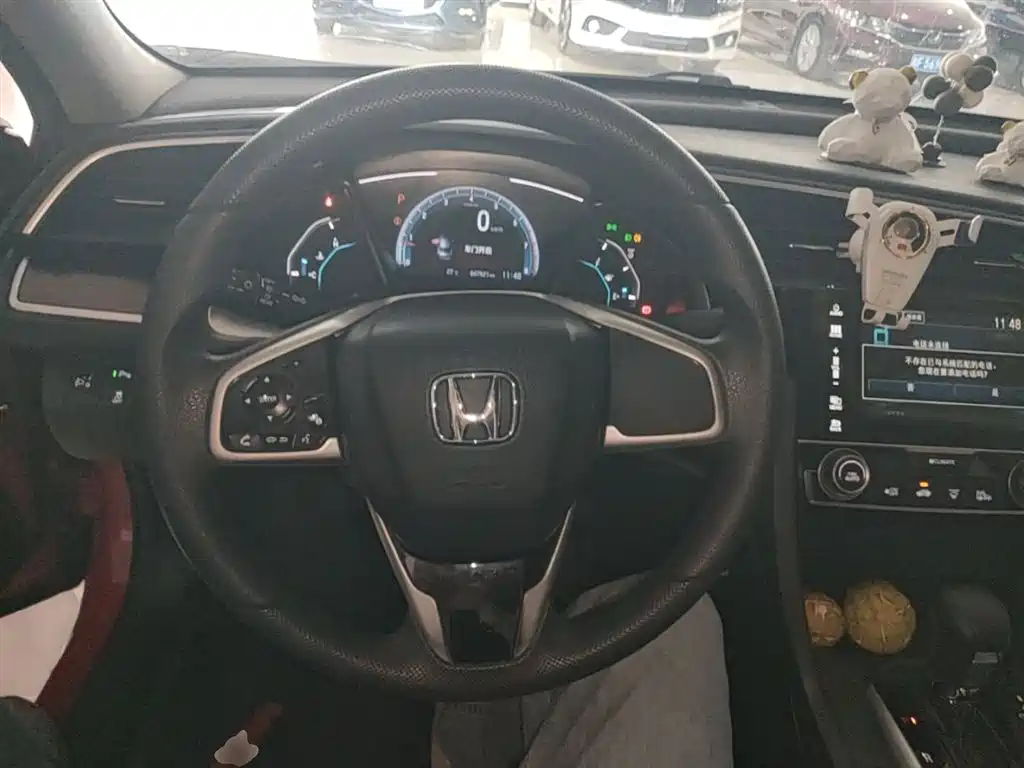 Honda Civic 2020 — фото 11