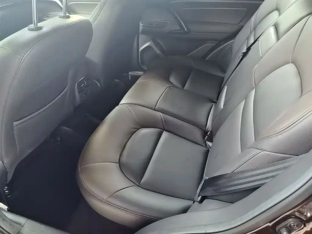 GAC Motor Trumpchi GS4 2018 — фото 10