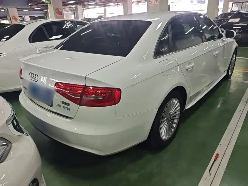 Audi A4L 2014