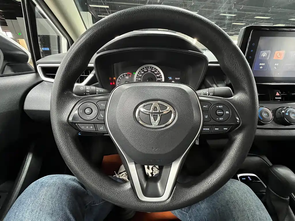Toyota Corolla 2023 — фото 14