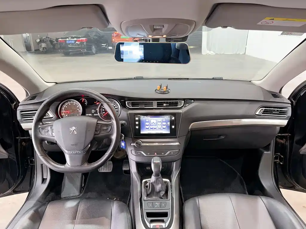 Peugeot 408 2016 — фото 16
