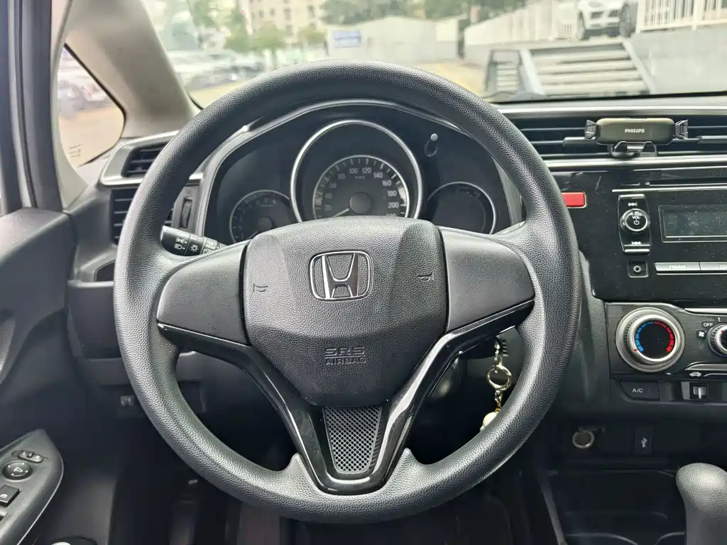 Honda Fit 2017 — фото 15