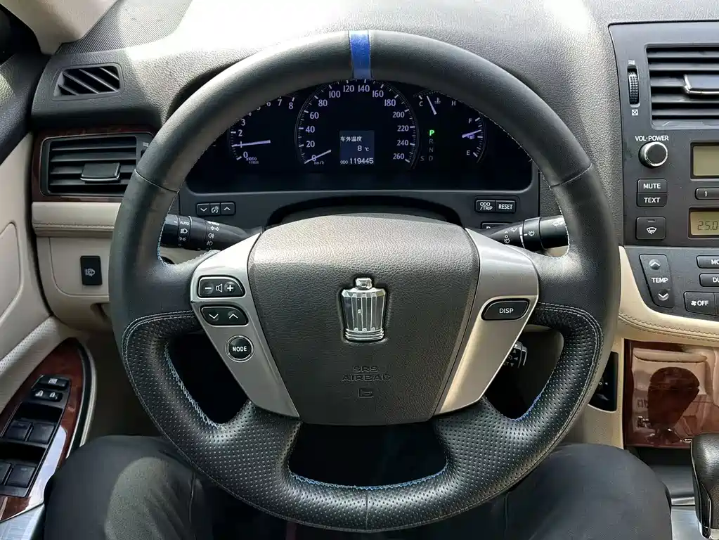 Toyota Crown 2014 — фото 10