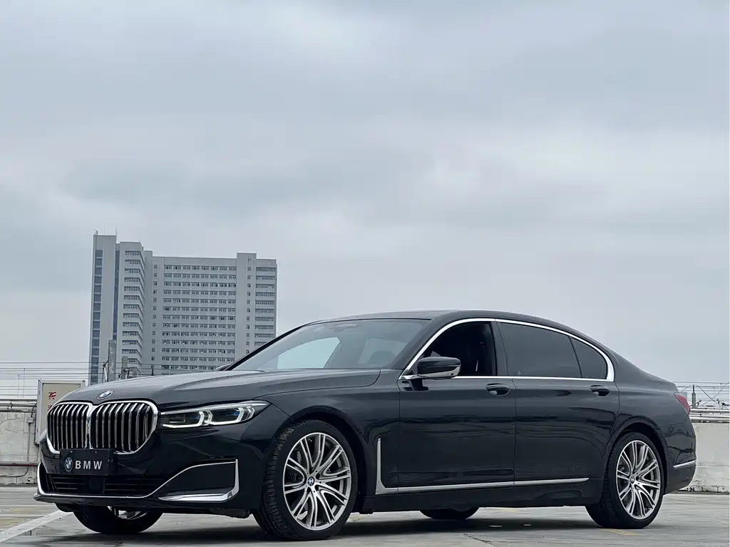 BMW 7 Series 2022 — фото 1