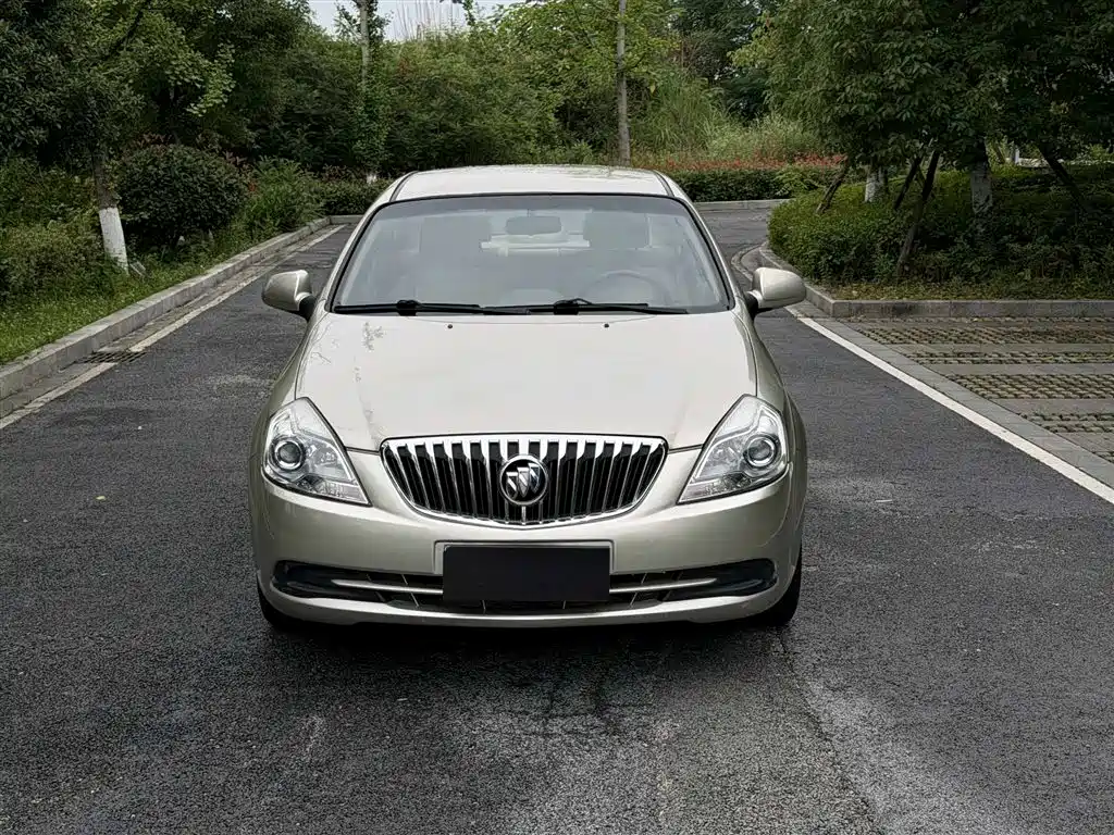 Buick Excelle 2015 — фото 2
