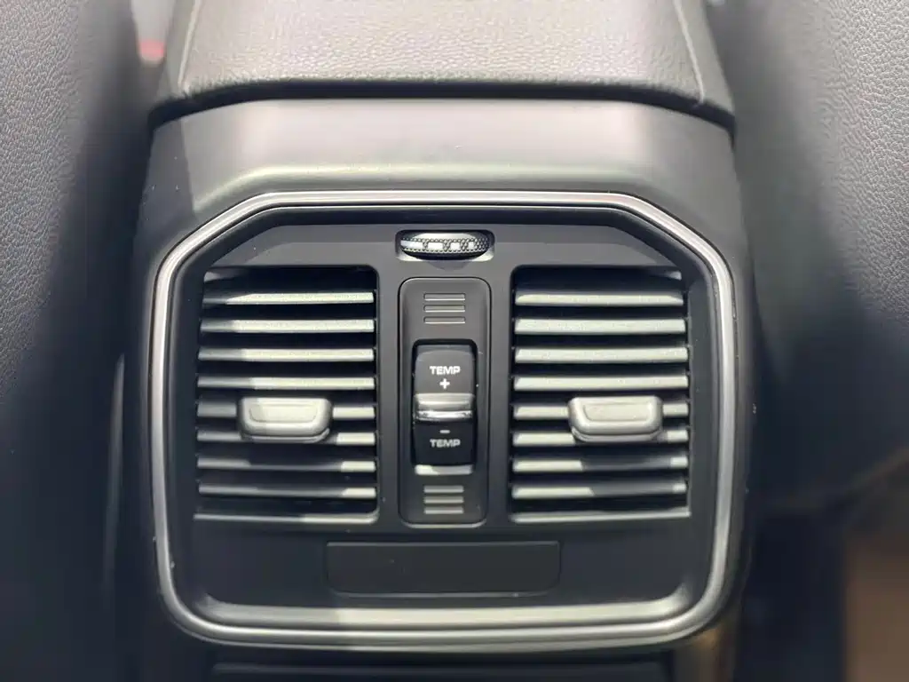 Porsche Macan 2015 — фото 21