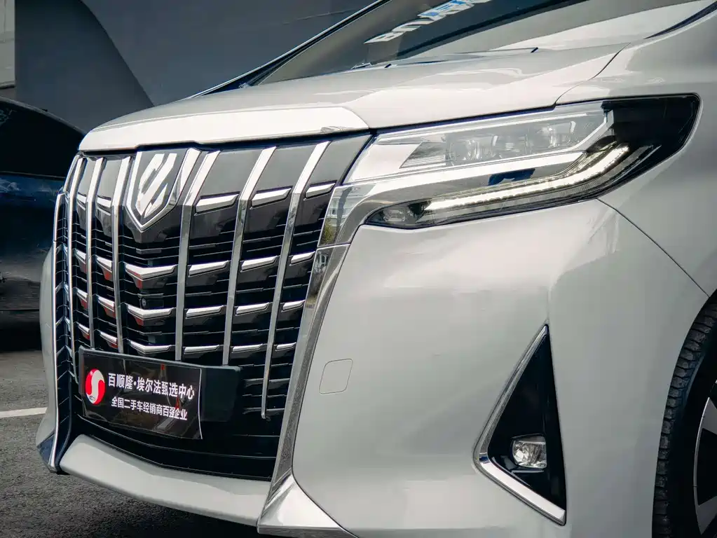 Toyota Alphard 2018 — фото 4
