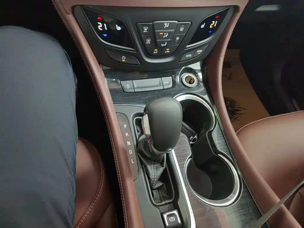 Buick Envision Plus 2020 — фото 14