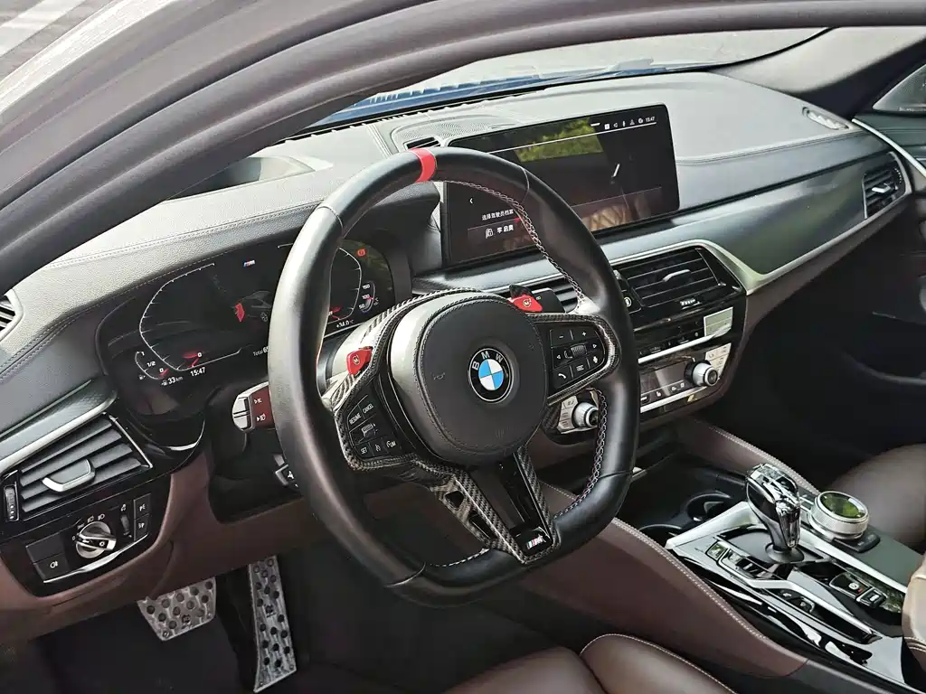 BMW 5 Series 2021 — фото 11