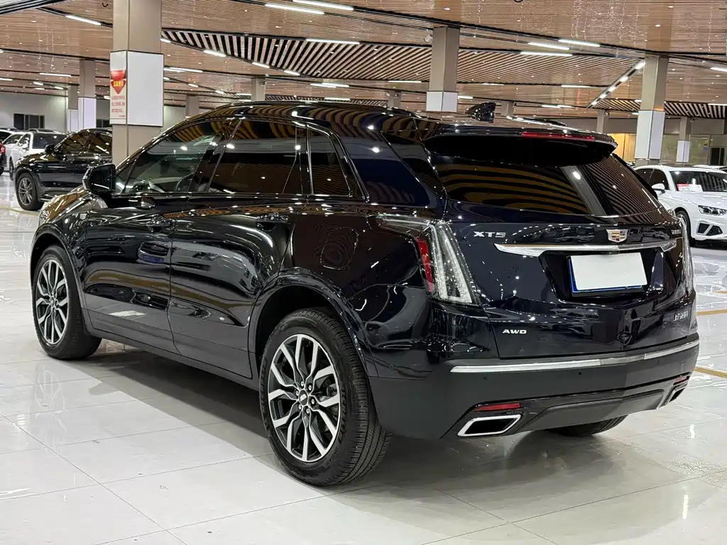 Cadillac XT5 2020 — фото 6