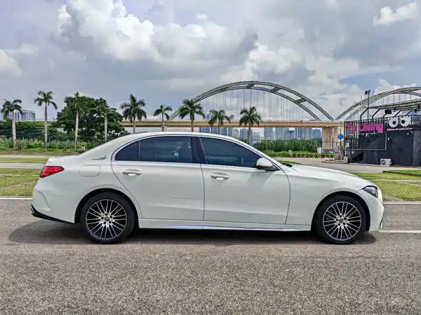 Mercedes-Benz C-Class 2023