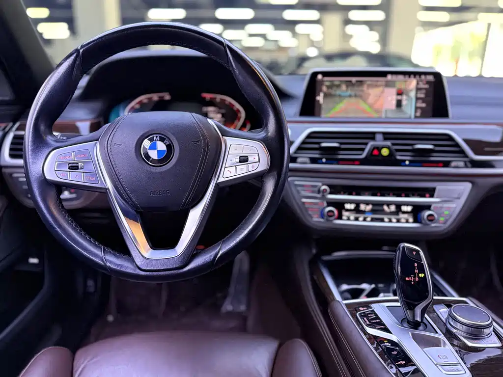 BMW 7 Series 2021 — фото 23