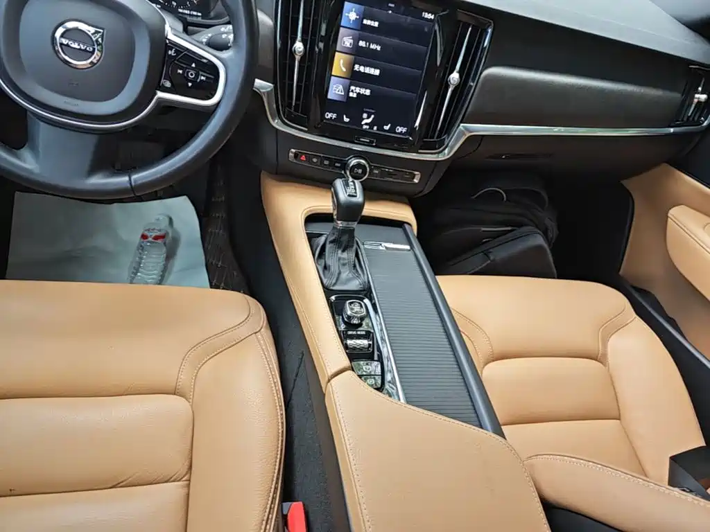 Volvo V90 2018 — фото 14