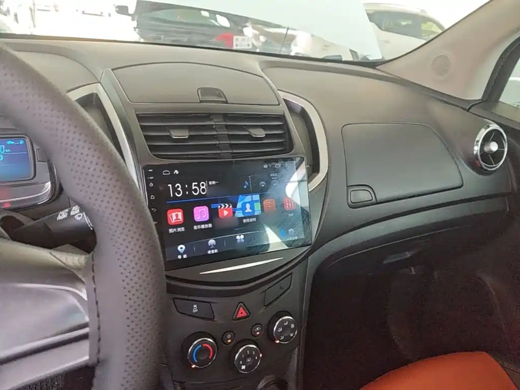 Chevrolet Trax 2016 — фото 10