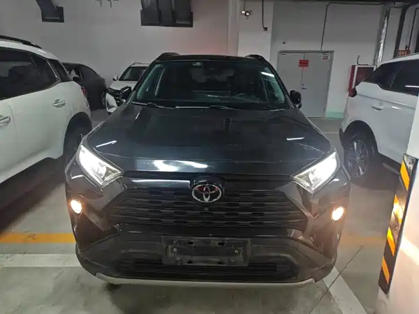 Toyota RAV4 2021