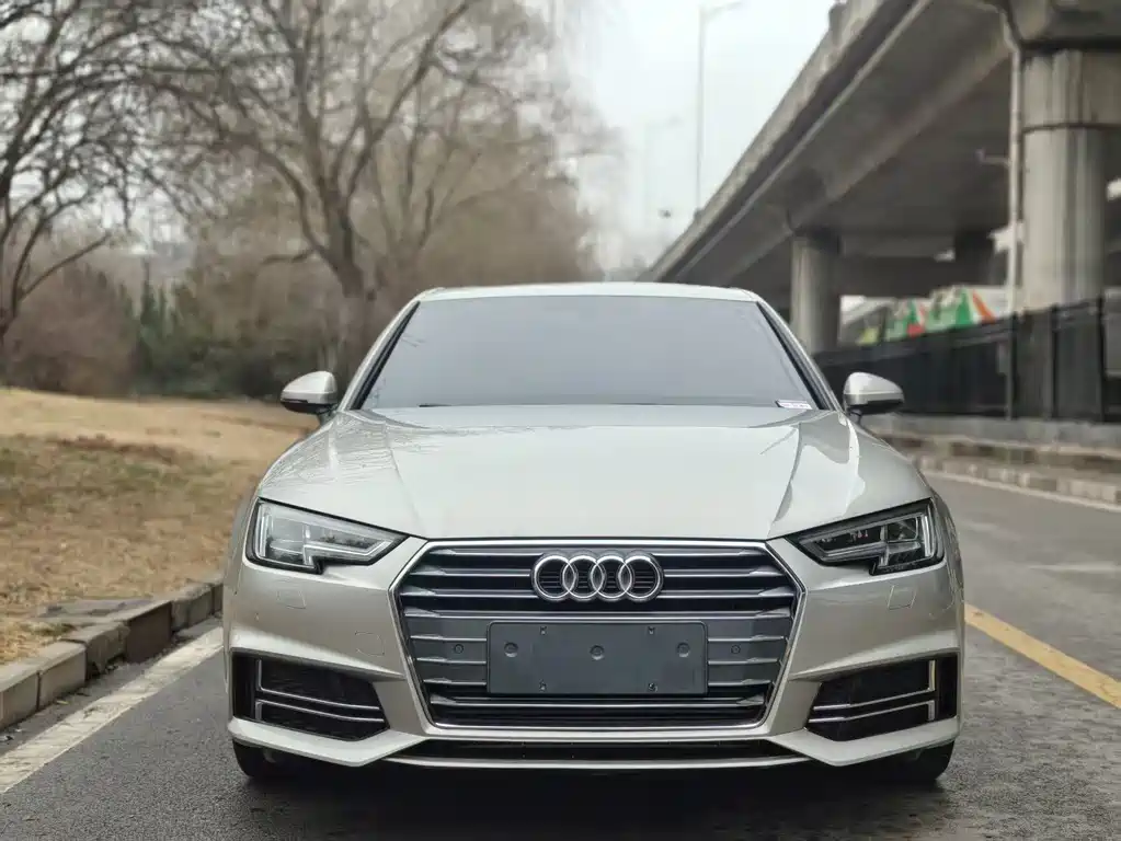 Audi A4L 2018 — фото 2