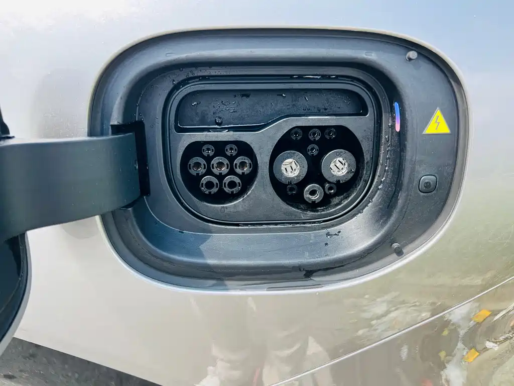 Xiaomi YU7 2025 — фото 12