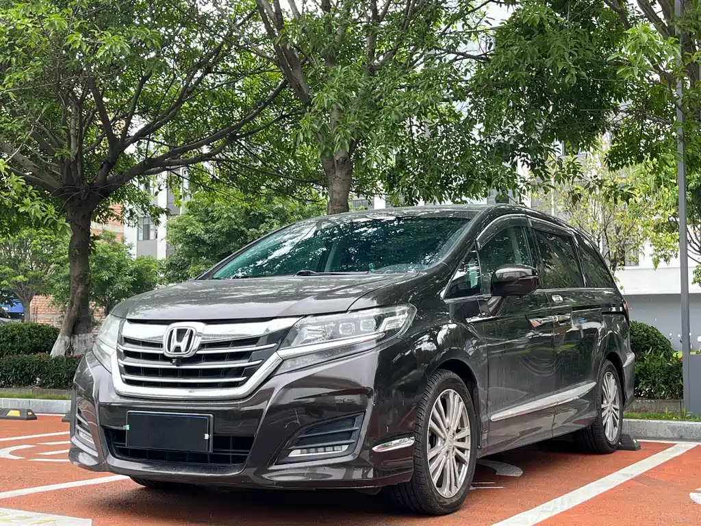 Honda Elysion 2018 — фото 1