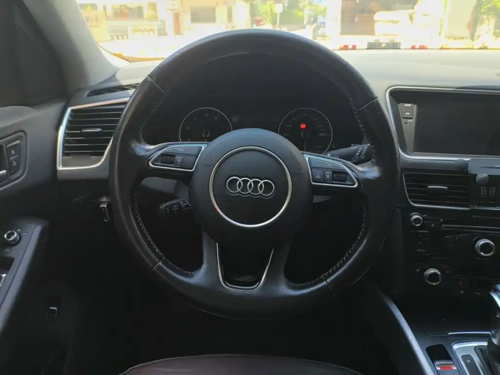 Audi Q5 2015 — фото 11