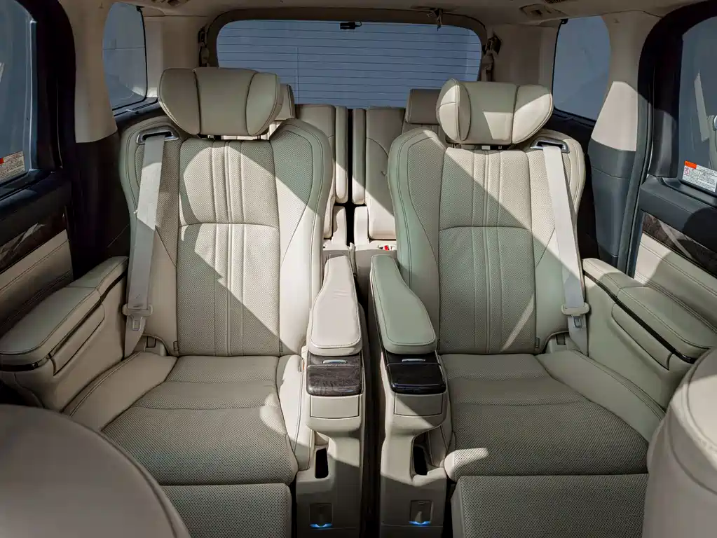 Toyota Alphard 2018 — фото 14