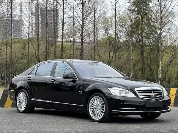 Mercedes-Benz S-Class 2012