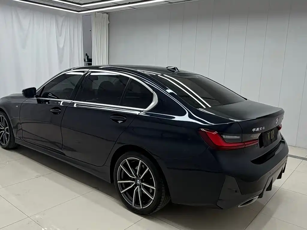BMW 3 Series 2023