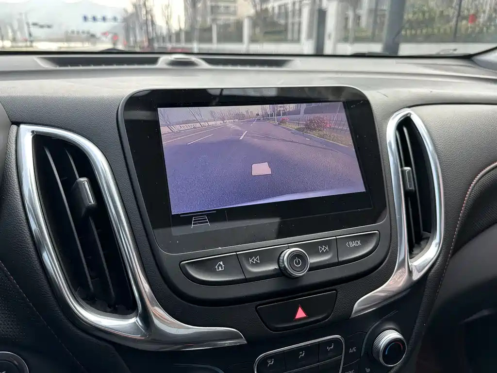 Chevrolet Equinox 2020 — фото 13