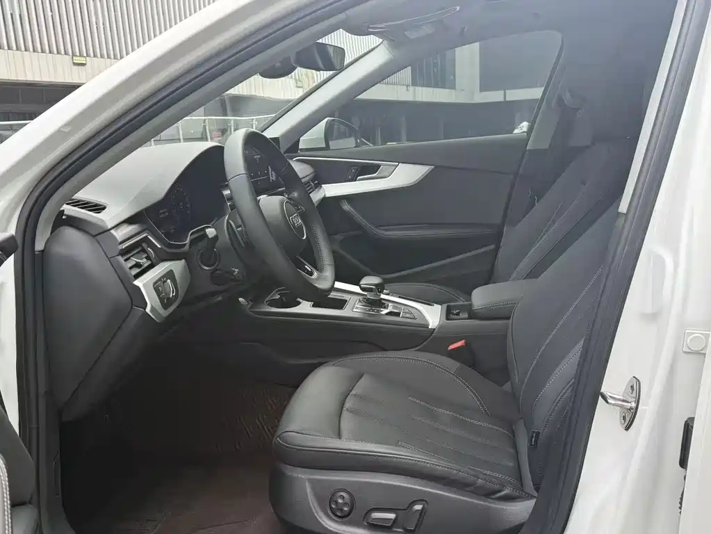 Audi A4L 2021