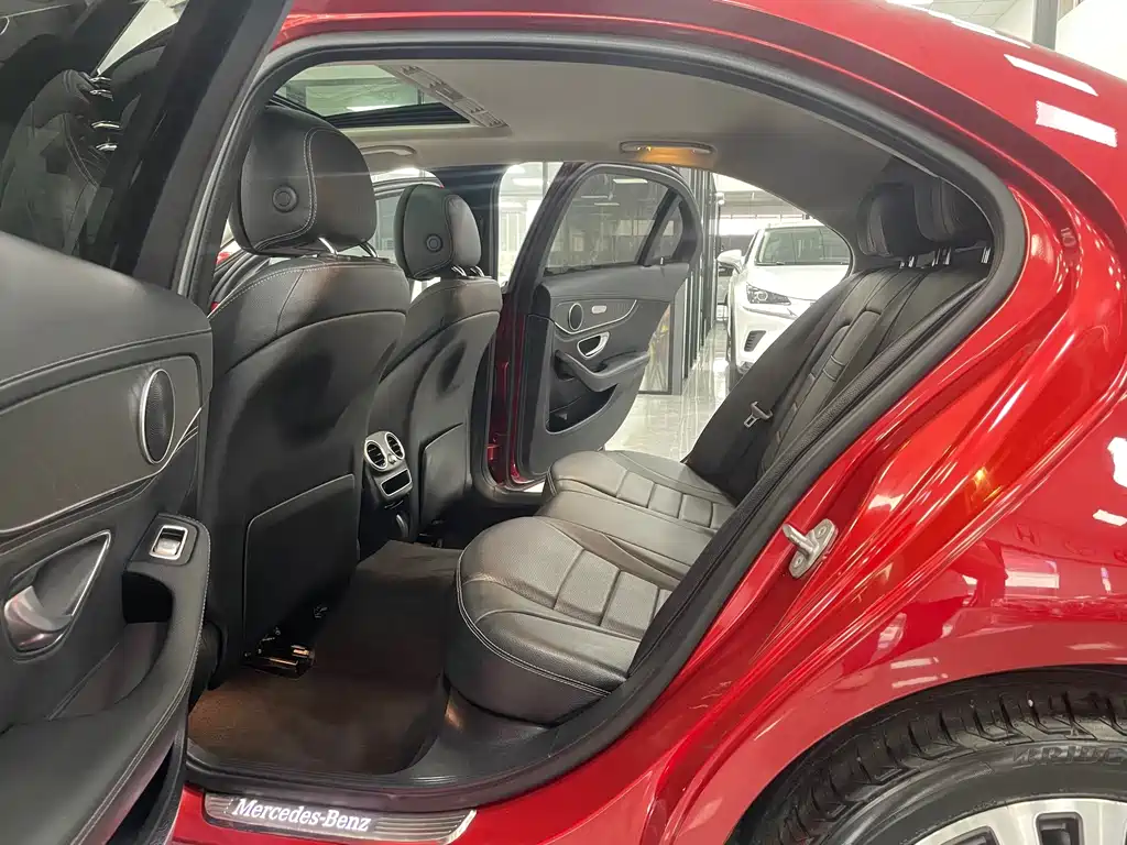 Mercedes-Benz C-Class 2020