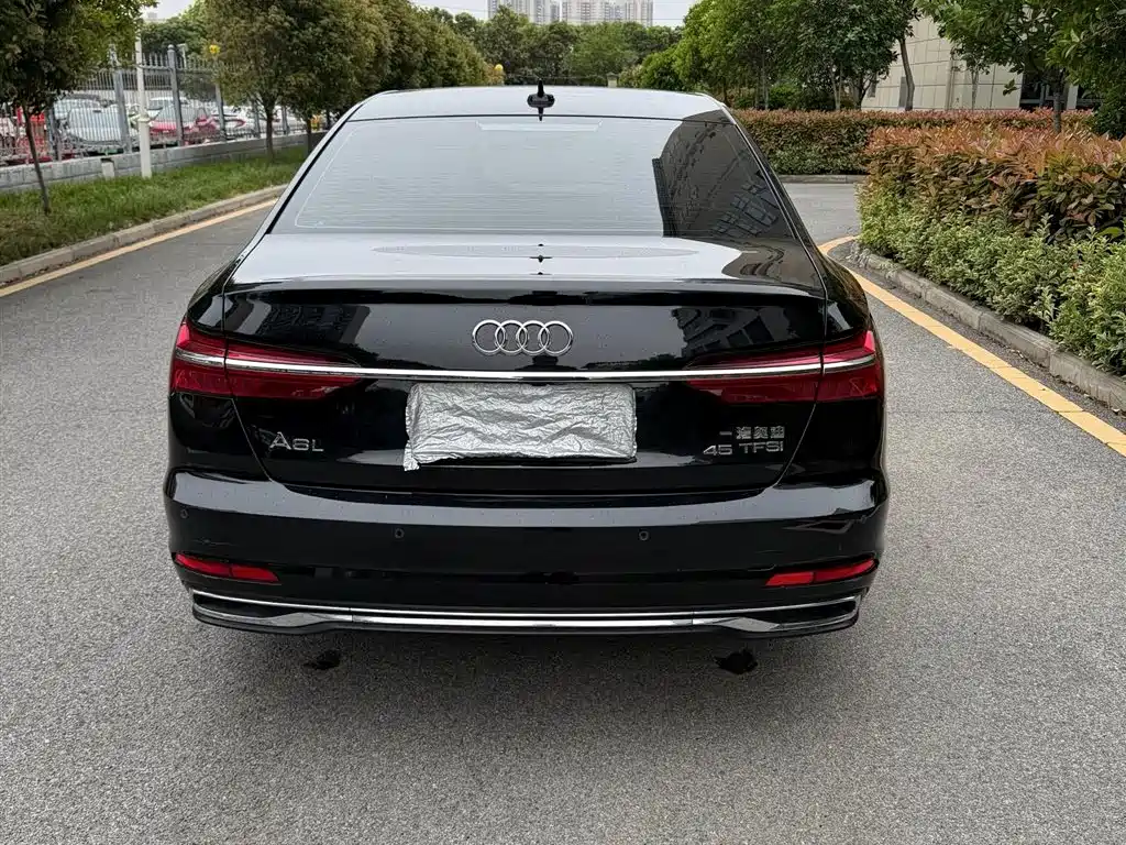 Audi A6L 2023