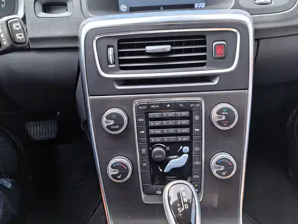Volvo V60 2015