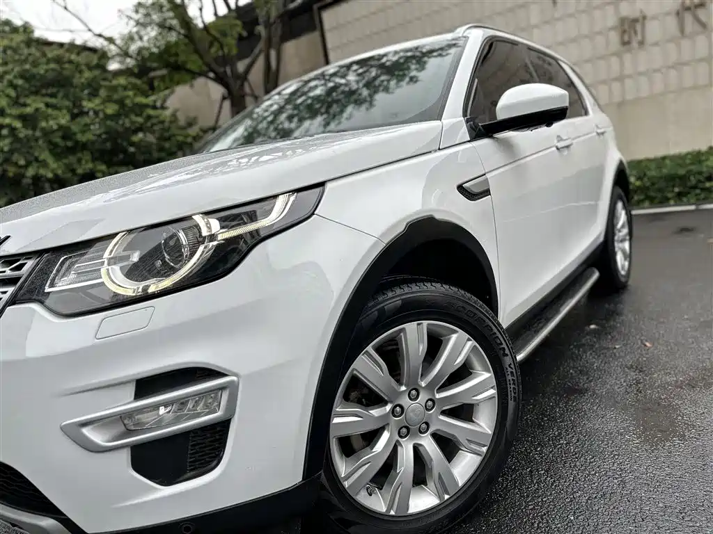 Land Rover Discovery Sport 2017 — фото 12