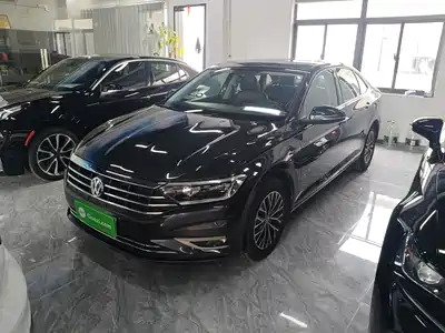 Volkswagen Sagitar 2019