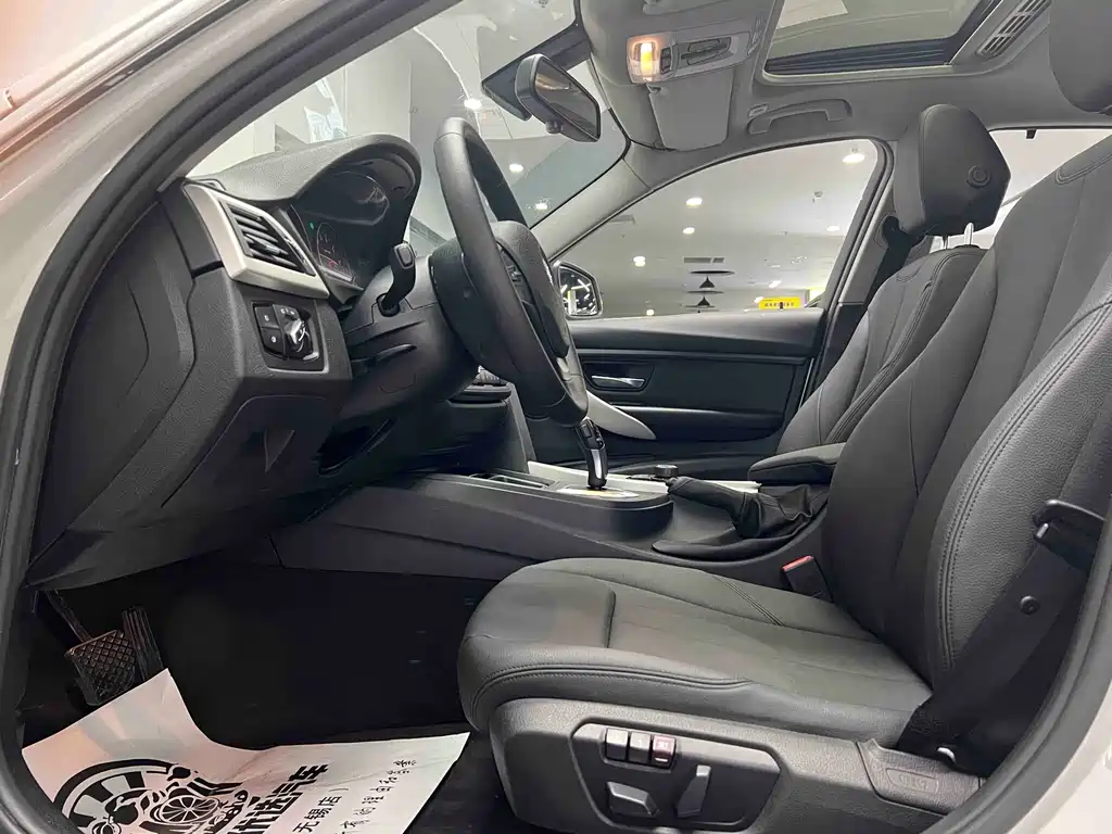 BMW 3 Series 2015 — фото 16