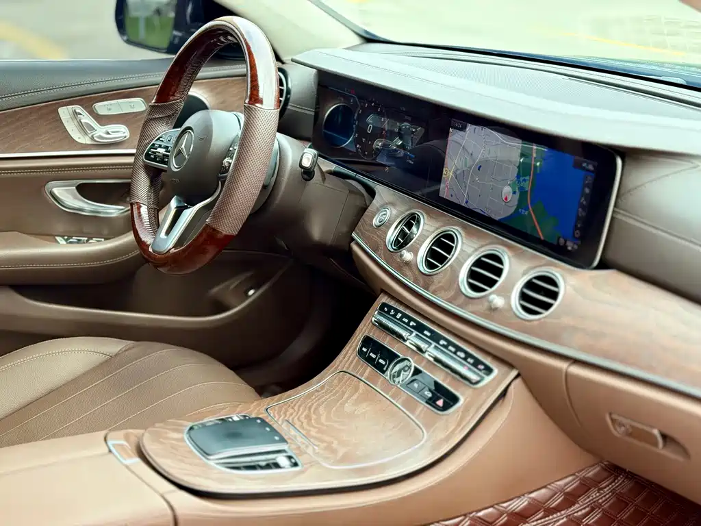 Mercedes-Benz E-Class 2019 — фото 9