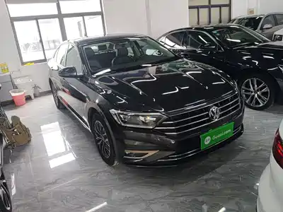 Volkswagen Sagitar 2019