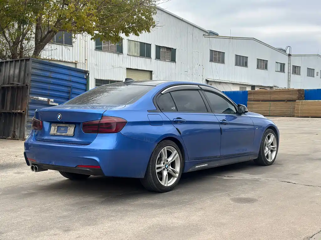 BMW 3 Series 2018 — фото 6