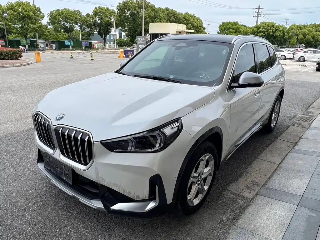BMW X1 2023 — фото 1