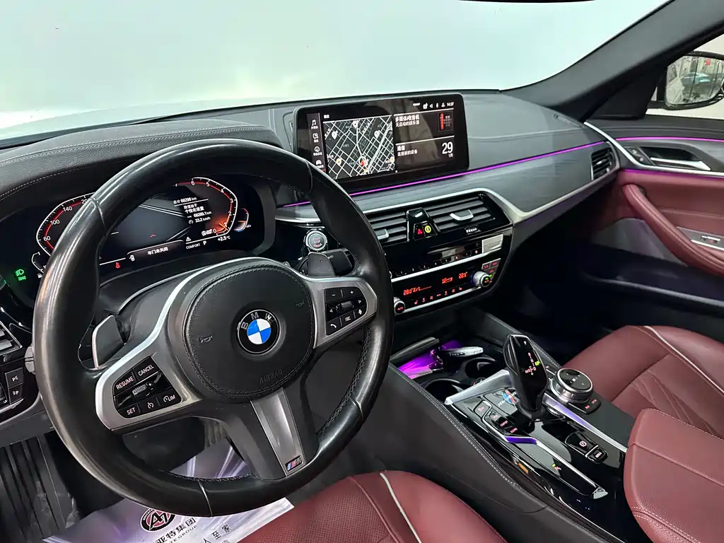 BMW 5 Series 2022 — фото 14