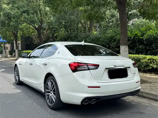 Maserati Ghibli 2021