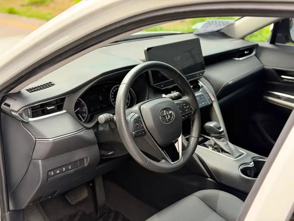 Toyota Harrier 2022 — фото 5