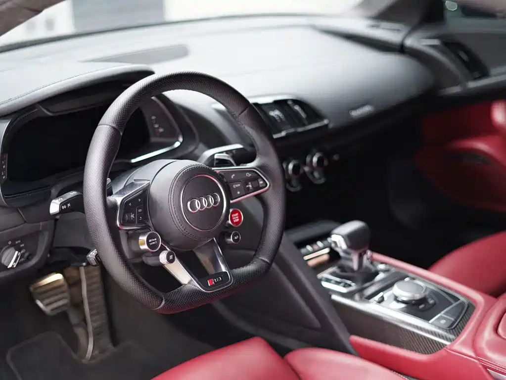 Audi R8 2018 — фото 9